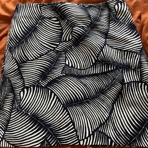 Ann Taylor Leaf Design skirt